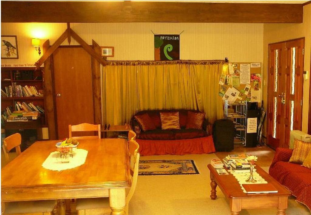 Mount Tutu Eco-Sanctuary Bed & Breakfast Ohauiti ภายนอก รูปภาพ